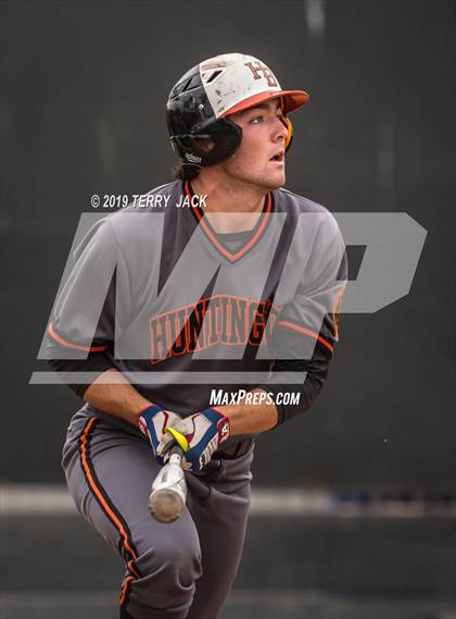 Thumbnail 3 in Huntington Beach vs. Aliso Niguel photogallery.