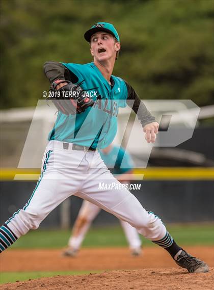Thumbnail 3 in Huntington Beach vs. Aliso Niguel photogallery.