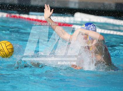 Thumbnail 2 in Grossmont vs. Mercer Island (26th Annual San Diego Open) photogallery.
