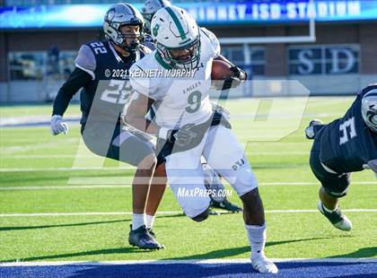 Thumbnail 3 in Guyer vs. Prosper (UIL 6A Division 2 Quarterfinal) photogallery.