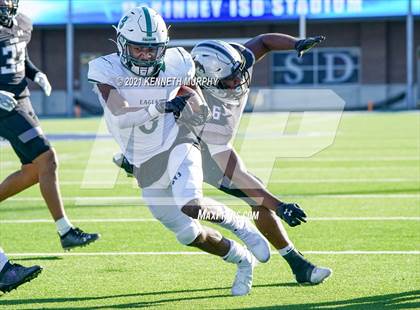 Thumbnail 2 in Guyer vs. Prosper (UIL 6A Division 2 Quarterfinal) photogallery.