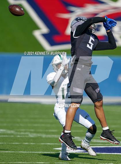 Thumbnail 1 in Guyer vs. Prosper (UIL 6A Division 2 Quarterfinal) photogallery.