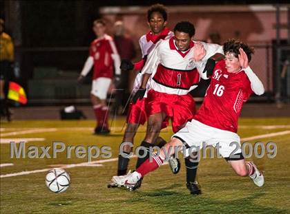 Thumbnail 3 in Catholic Memorial vs Brockton (MIAA D1 South Final) photogallery.