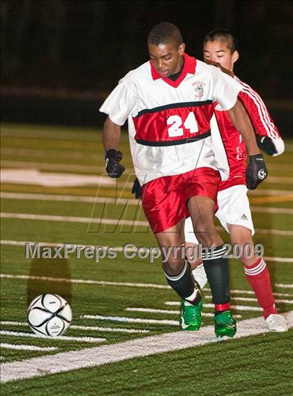 Thumbnail 3 in Catholic Memorial vs Brockton (MIAA D1 South Final) photogallery.