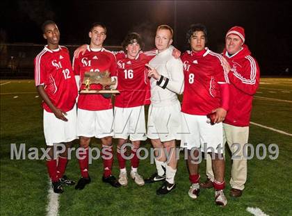 Thumbnail 2 in Catholic Memorial vs Brockton (MIAA D1 South Final) photogallery.