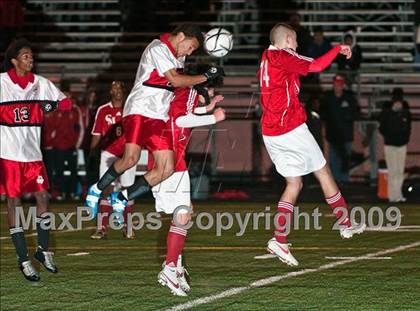 Thumbnail 3 in Catholic Memorial vs Brockton (MIAA D1 South Final) photogallery.