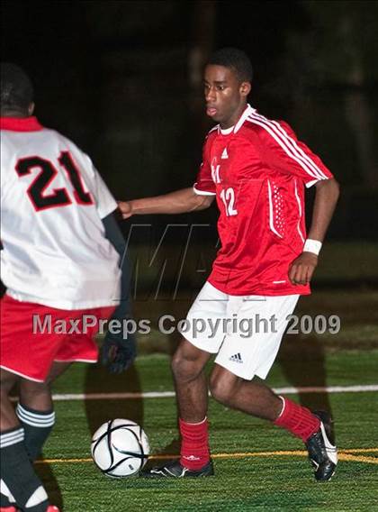 Thumbnail 2 in Catholic Memorial vs Brockton (MIAA D1 South Final) photogallery.