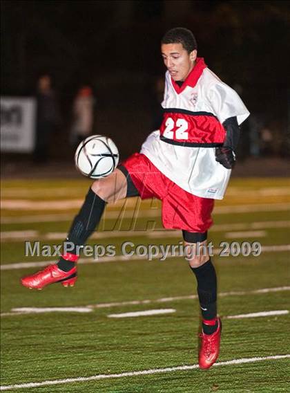 Thumbnail 2 in Catholic Memorial vs Brockton (MIAA D1 South Final) photogallery.