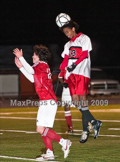 Thumbnail 3 in Catholic Memorial vs Brockton (MIAA D1 South Final) photogallery.