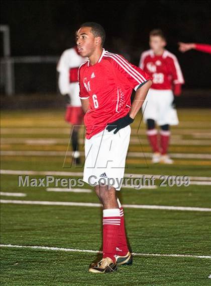 Thumbnail 3 in Catholic Memorial vs Brockton (MIAA D1 South Final) photogallery.