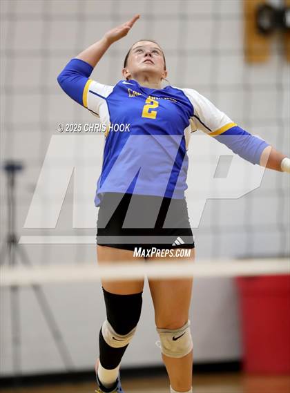 Thumbnail 3 in Fountain Hills vs Casa Grande (Florence Invitational) photogallery.