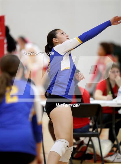 Thumbnail 3 in Fountain Hills vs Casa Grande (Florence Invitational) photogallery.