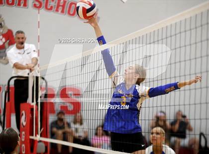 Thumbnail 1 in Fountain Hills vs Casa Grande (Florence Invitational) photogallery.