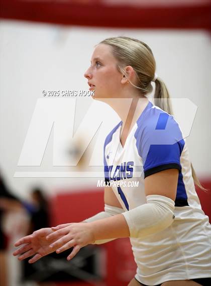 Thumbnail 2 in Fountain Hills vs Casa Grande (Florence Invitational) photogallery.