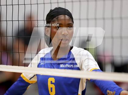 Thumbnail 3 in Fountain Hills vs Casa Grande (Florence Invitational) photogallery.