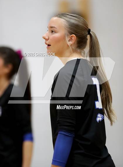 Thumbnail 2 in Fountain Hills vs Casa Grande (Florence Invitational) photogallery.