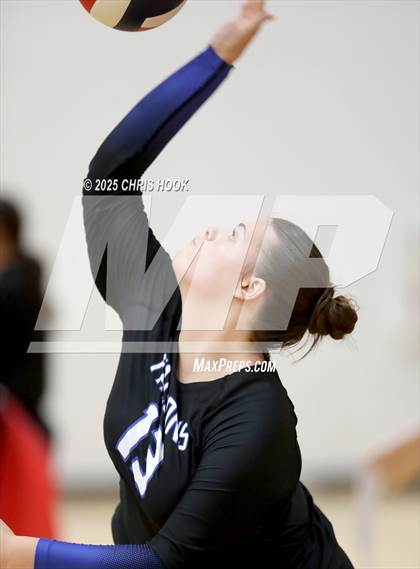 Thumbnail 2 in Fountain Hills vs Casa Grande (Florence Invitational) photogallery.