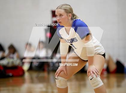 Thumbnail 2 in Fountain Hills vs Casa Grande (Florence Invitational) photogallery.