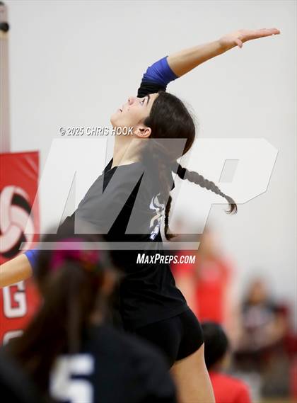 Thumbnail 2 in Fountain Hills vs Casa Grande (Florence Invitational) photogallery.
