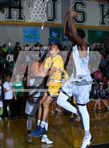 Thumbnail 3 in Los Osos @ Chino Hills (Senior Night) photogallery.