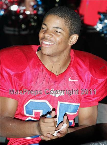 Thumbnail 2 in Harvard-Westlake @ Serra  photogallery.