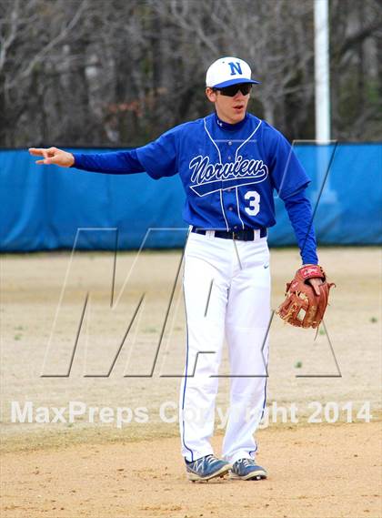Thumbnail 1 in Churchland @ Norview photogallery.