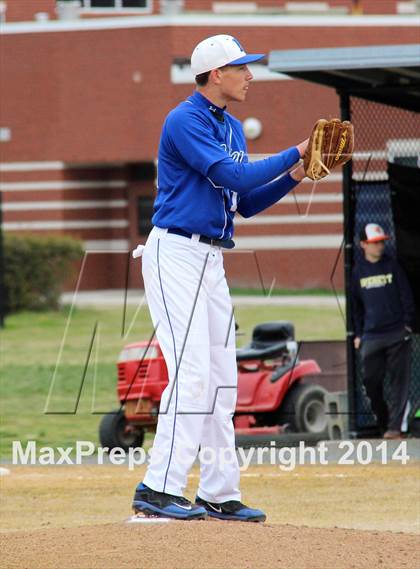 Thumbnail 1 in Churchland @ Norview photogallery.