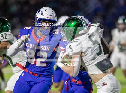 Thumbnail 2 in Dickinson vs. Strake Jesuit (UIL Football 6A D1 Regional) photogallery.