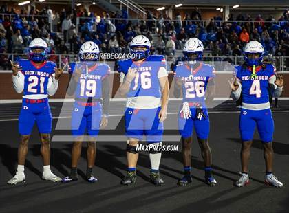 Thumbnail 3 in Dickinson vs. Strake Jesuit (UIL Football 6A D1 Regional) photogallery.
