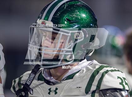 Thumbnail 2 in Dickinson vs. Strake Jesuit (UIL Football 6A D1 Regional) photogallery.