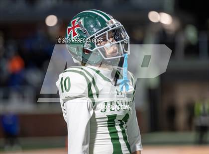 Thumbnail 3 in Dickinson vs. Strake Jesuit (UIL Football 6A D1 Regional) photogallery.