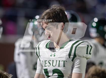 Thumbnail 1 in Dickinson vs. Strake Jesuit (UIL Football 6A D1 Regional) photogallery.