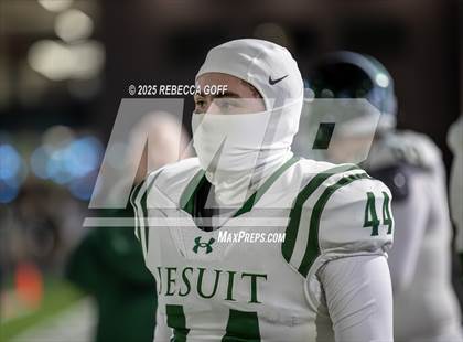 Thumbnail 2 in Dickinson vs. Strake Jesuit (UIL Football 6A D1 Regional) photogallery.