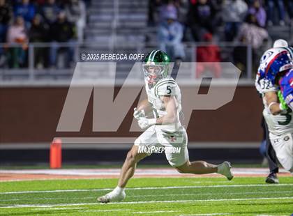Thumbnail 2 in Dickinson vs. Strake Jesuit (UIL Football 6A D1 Regional) photogallery.