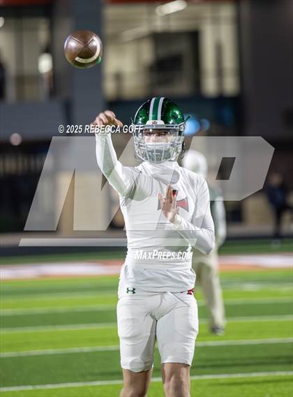 Thumbnail 1 in Dickinson vs. Strake Jesuit (UIL Football 6A D1 Regional) photogallery.