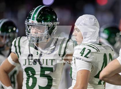 Thumbnail 1 in Dickinson vs. Strake Jesuit (UIL Football 6A D1 Regional) photogallery.