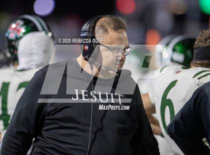 Thumbnail 3 in Dickinson vs. Strake Jesuit (UIL Football 6A D1 Regional) photogallery.