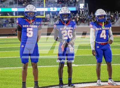 Thumbnail 3 in Dickinson vs. Strake Jesuit (UIL Football 6A D1 Regional) photogallery.