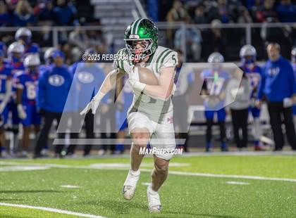 Thumbnail 2 in Dickinson vs. Strake Jesuit (UIL Football 6A D1 Regional) photogallery.