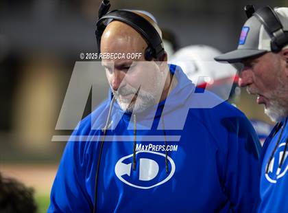 Thumbnail 3 in Dickinson vs. Strake Jesuit (UIL Football 6A D1 Regional) photogallery.