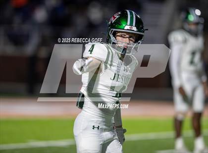 Thumbnail 3 in Dickinson vs. Strake Jesuit (UIL Football 6A D1 Regional) photogallery.