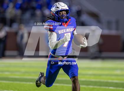 Thumbnail 2 in Dickinson vs. Strake Jesuit (UIL Football 6A D1 Regional) photogallery.