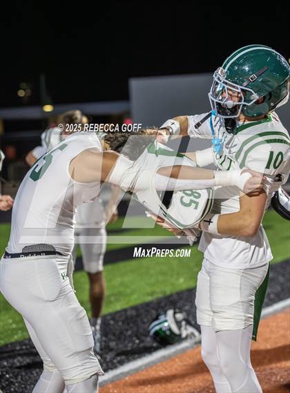 Thumbnail 1 in Dickinson vs. Strake Jesuit (UIL Football 6A D1 Regional) photogallery.