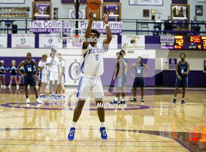 Thumbnail 1 in Quincy vs. Belleville East photogallery.