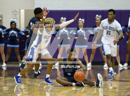 Thumbnail 2 in Quincy vs. Belleville East photogallery.