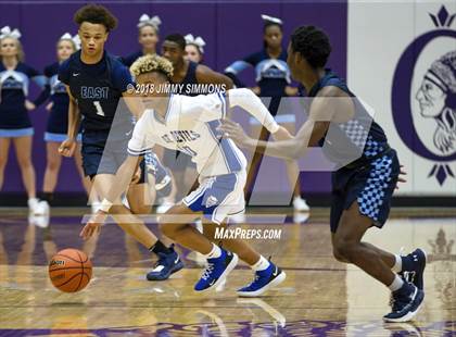 Thumbnail 3 in Quincy vs. Belleville East photogallery.
