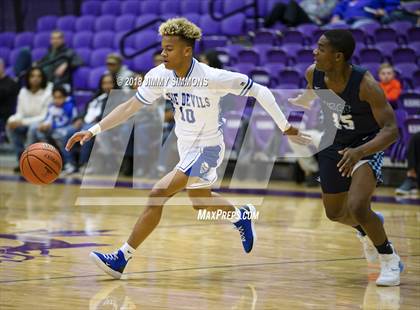 Thumbnail 1 in Quincy vs. Belleville East photogallery.
