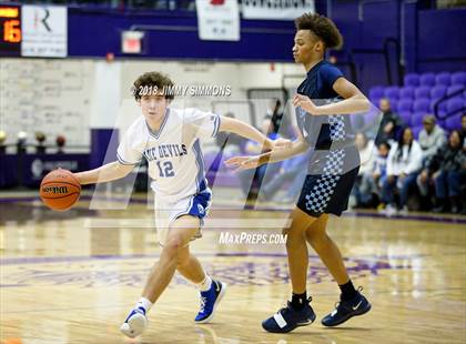 Thumbnail 1 in Quincy vs. Belleville East photogallery.