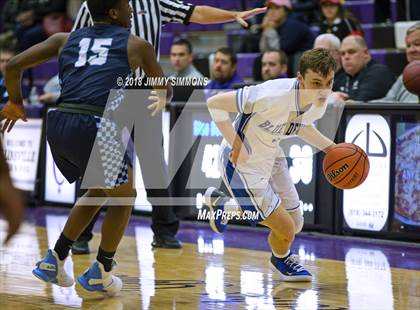 Thumbnail 2 in Quincy vs. Belleville East photogallery.