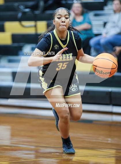 Thumbnail 2 in Gray's Creek vs. South View (2023 Cumberland County Schools Holiday Classic Tournament) photogallery.